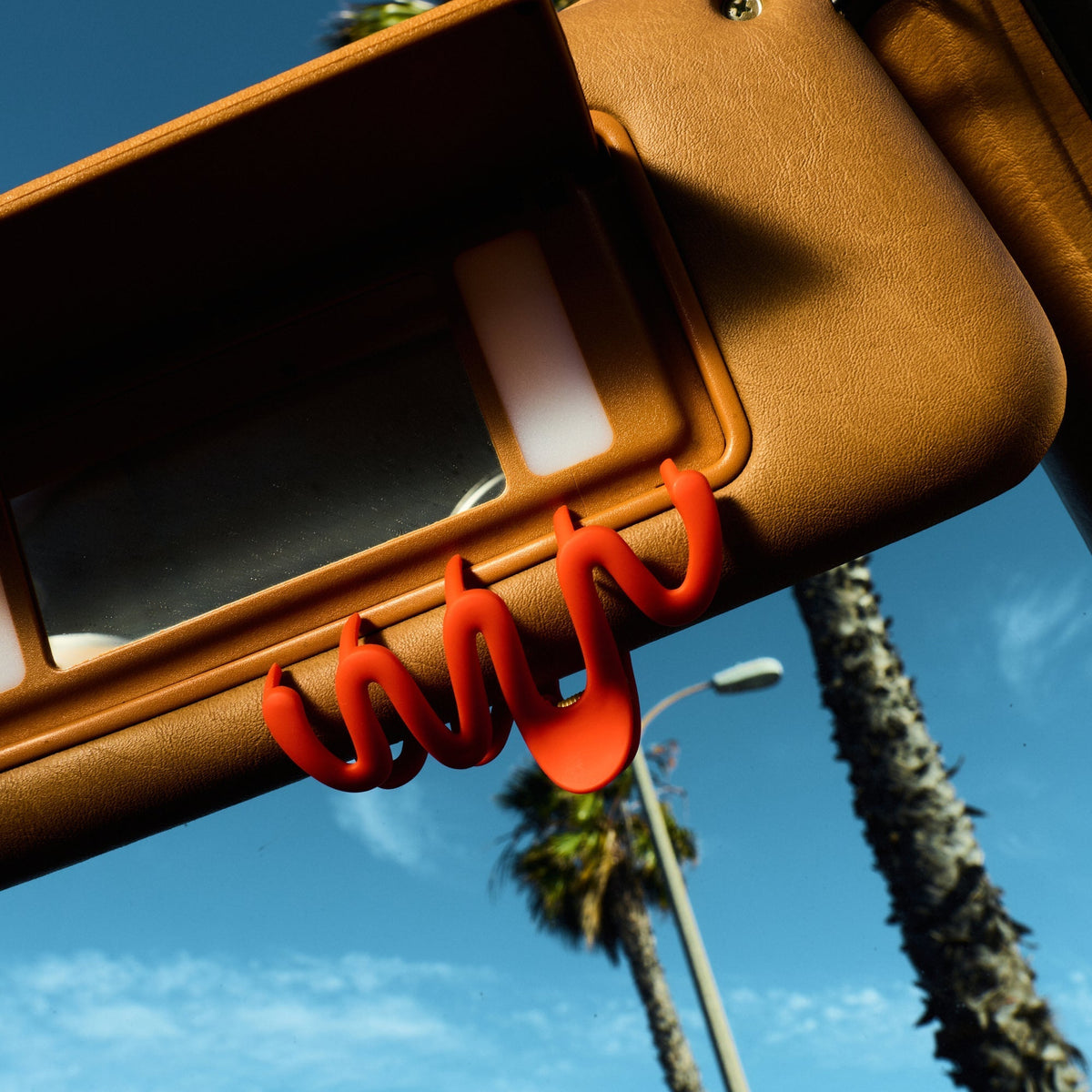 The ‘W’ Claw Clip A4